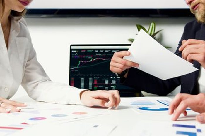 SEO Reporting Founders Actually Read: The One-Page Dashboard — journal cover